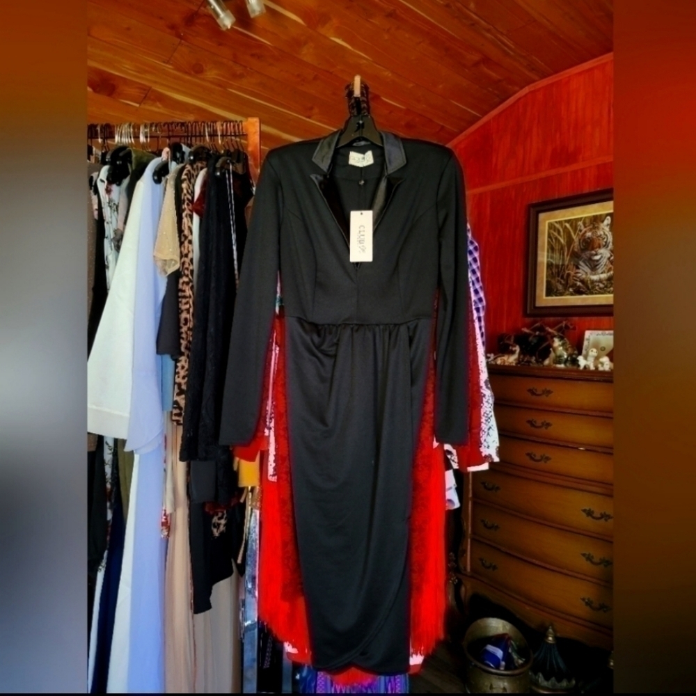 Nwt- CLUB LONDON, Silk Collar Ruched Split Dress. - Picture 12 of 13
